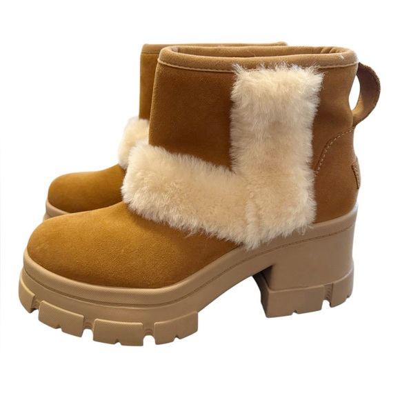 NEW UGG Women's Brooklyn Sunburst Boot! Size: 9.5 - Picture 1 of 6